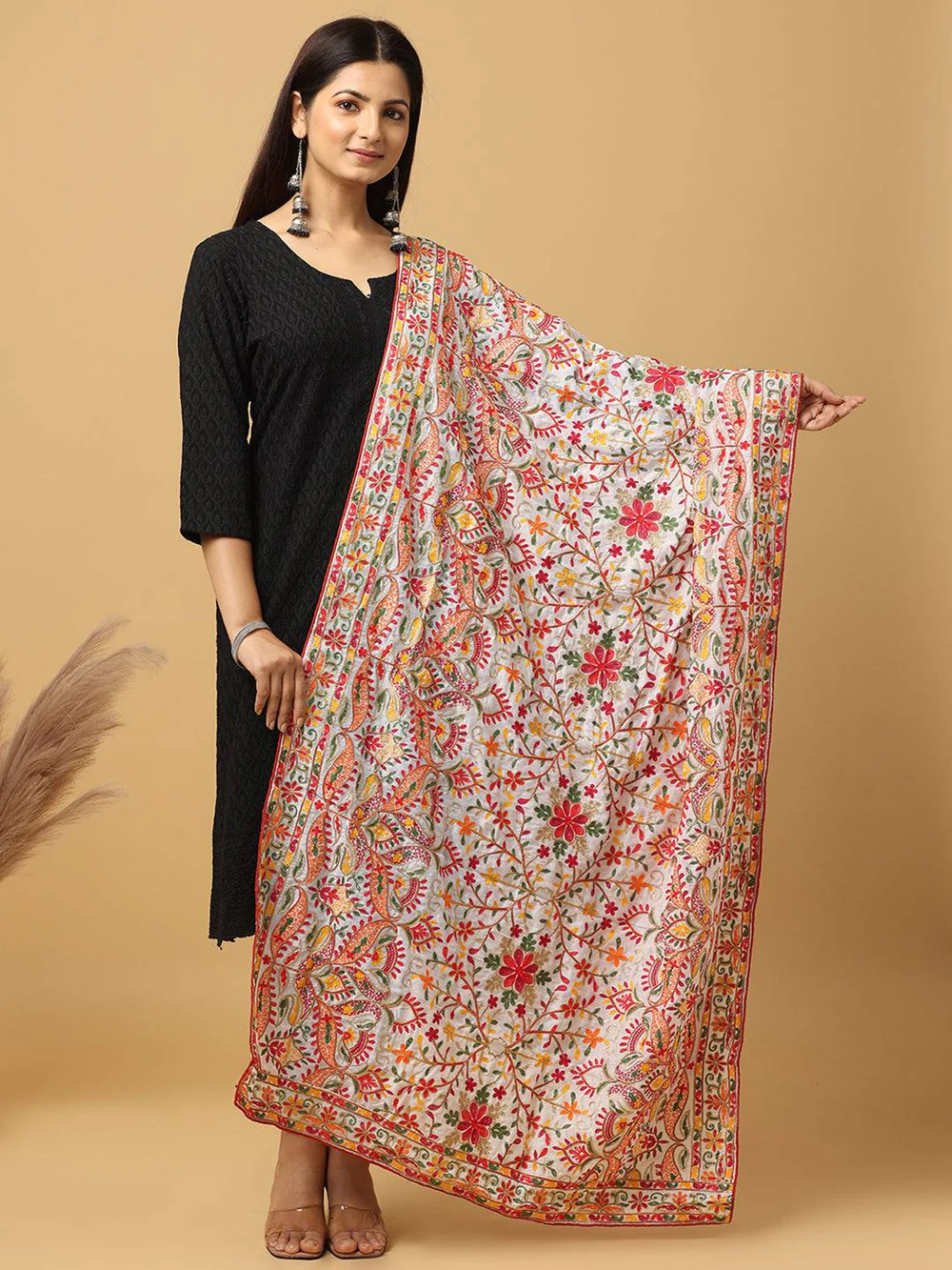 pure pashmina dupatta for wedding in kashmiri embroidery in Abdu Rahiman Nagar