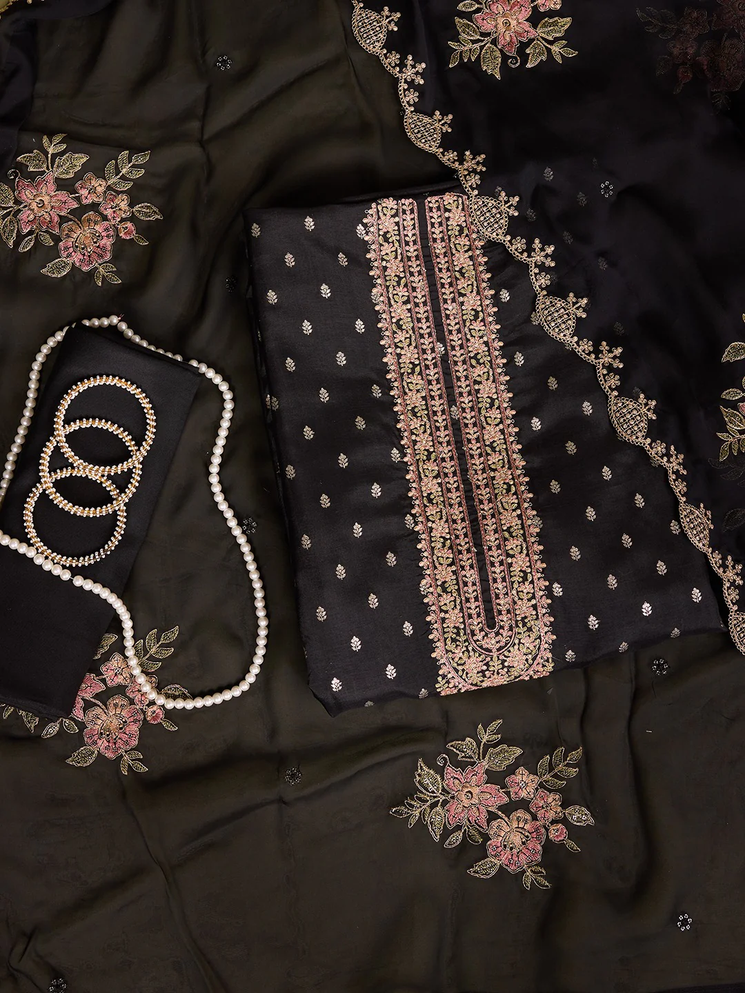 Ethnic Unstitched Suits in Abdu Rahiman Nagar