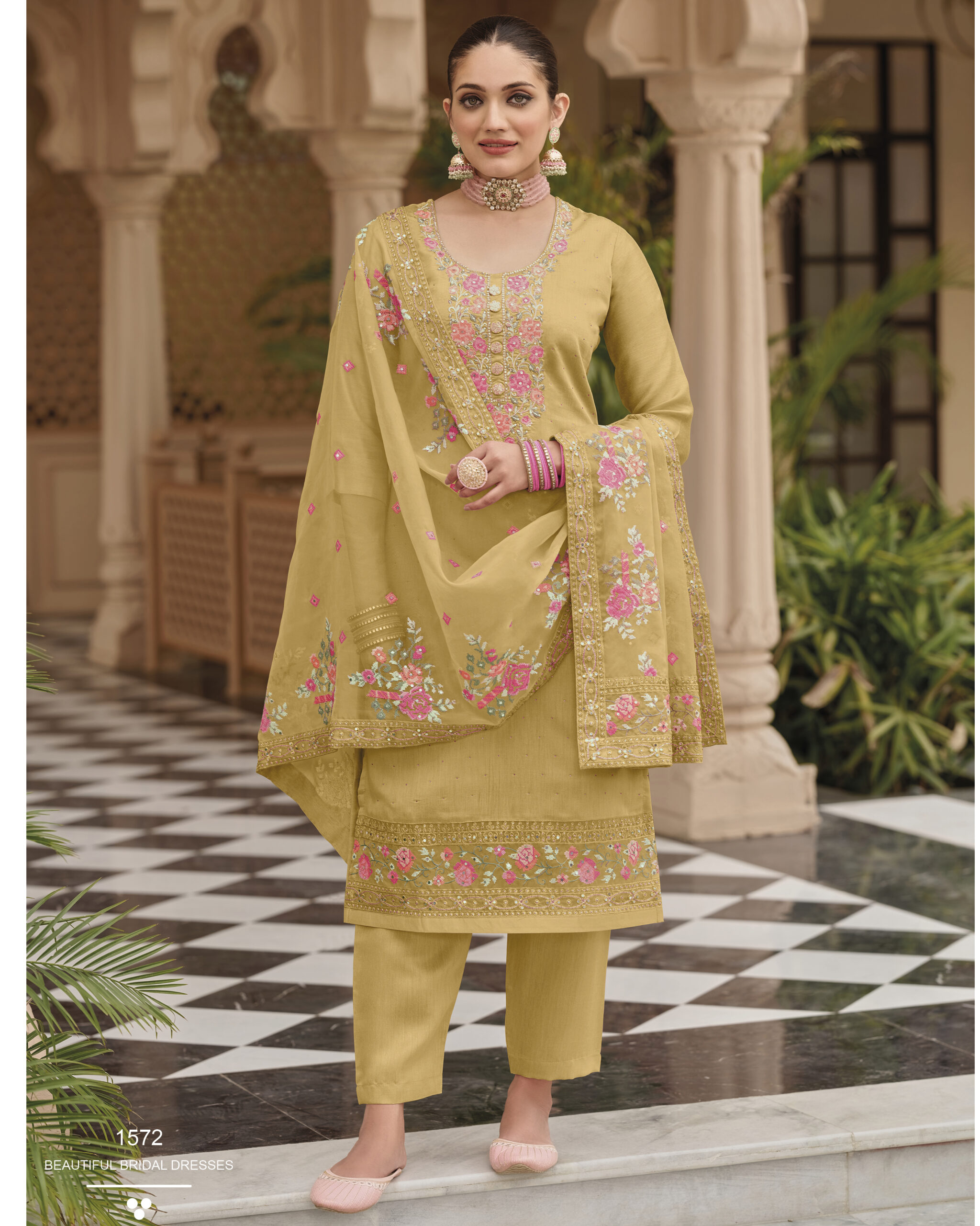 Designer Pakistani Unstitched Suits in Abdu Rahiman Nagar