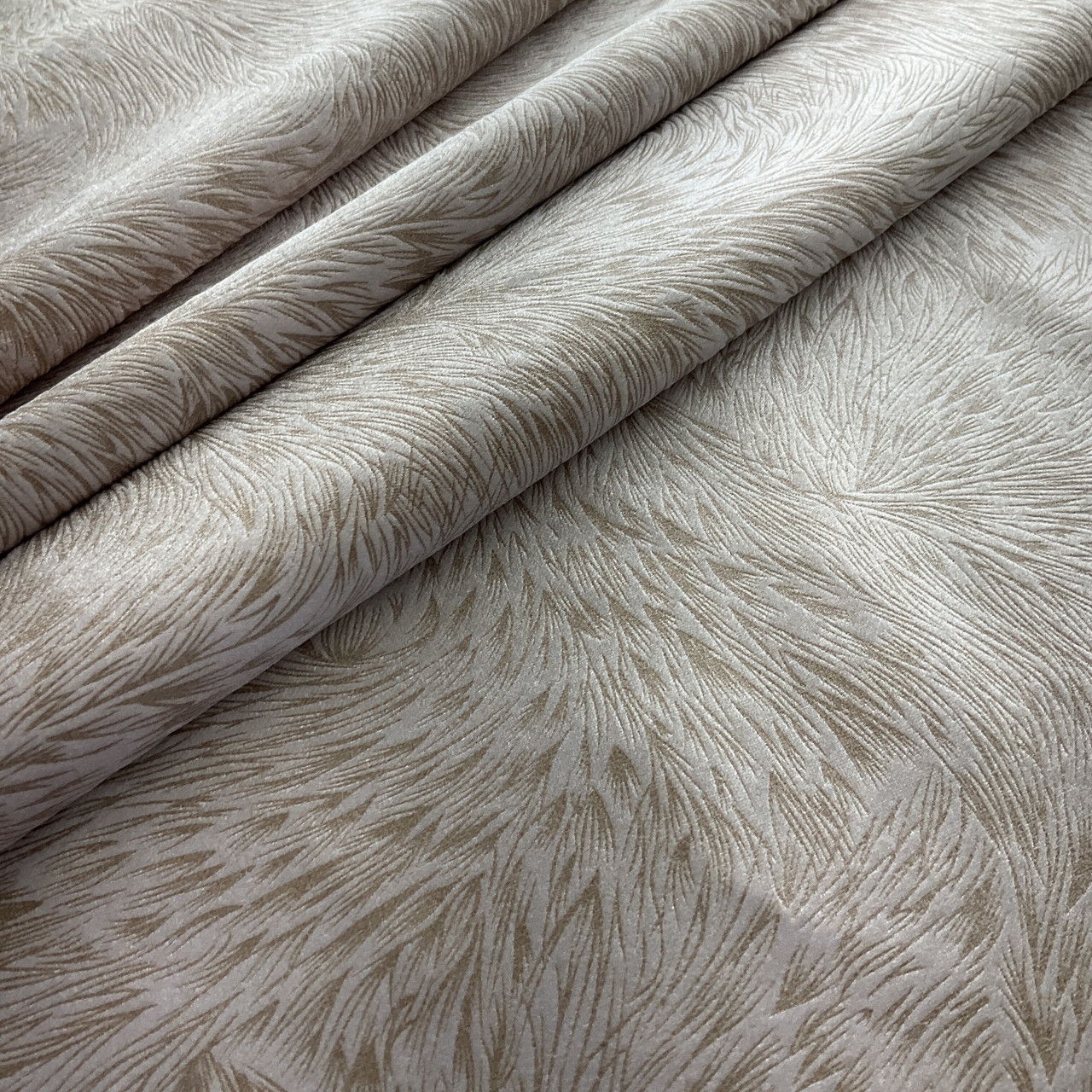 Embossed Fur Velvet in Aamadi