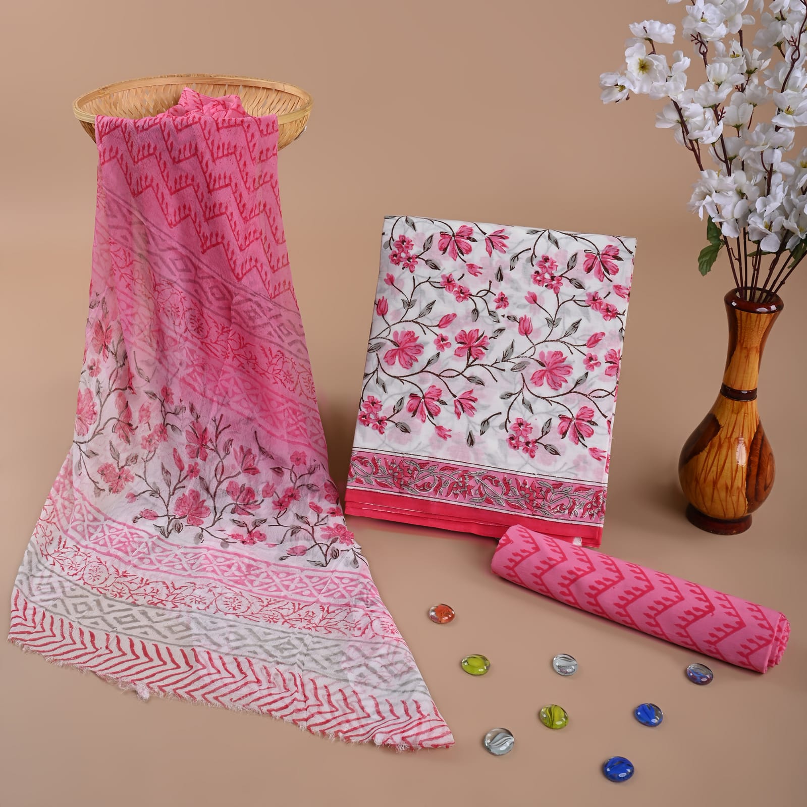 Printed Lawn Cotton Unstitched Suit in Surat
