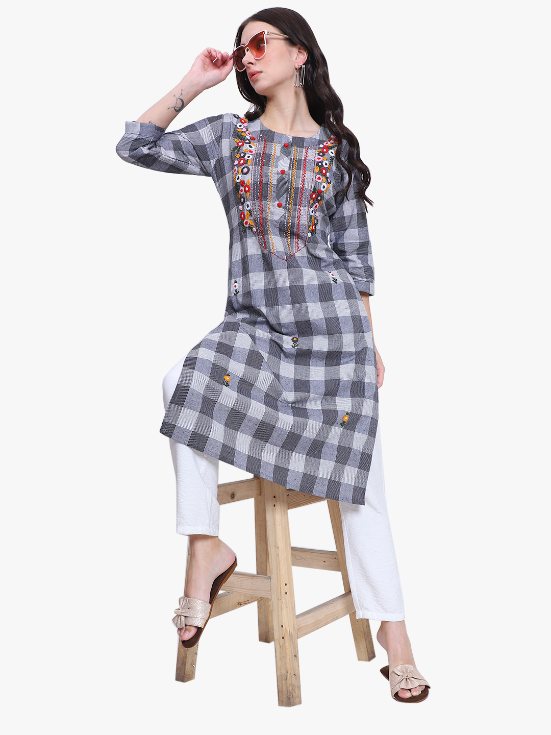 Rastogi Thread Work Kurti