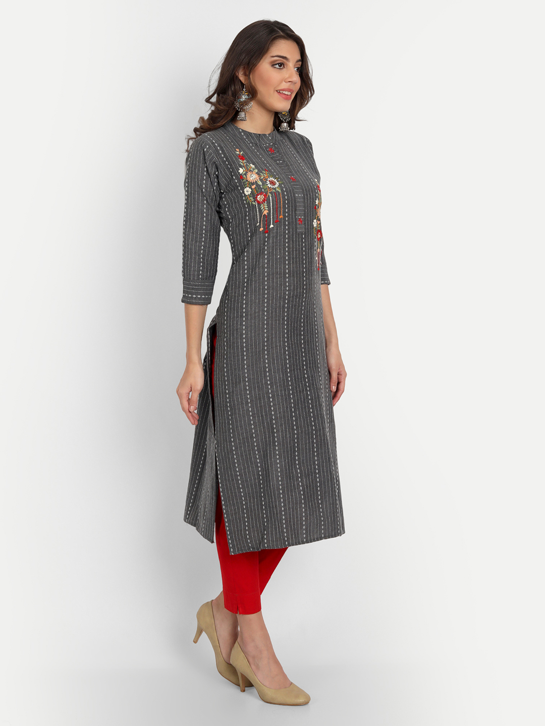 Siya Ethnic Thread Work Kurti