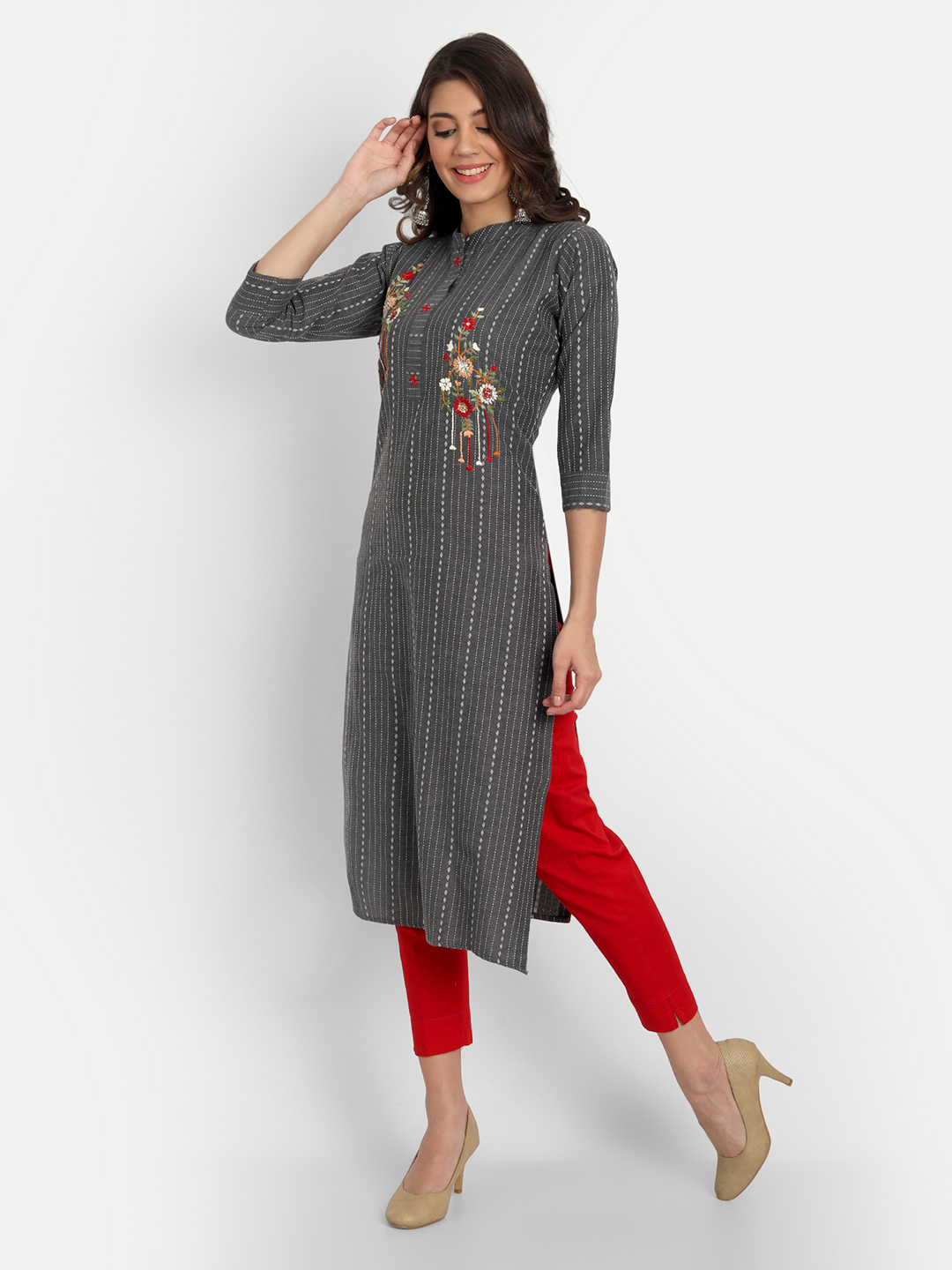 Siya Ethnic Thread Work Kurti
