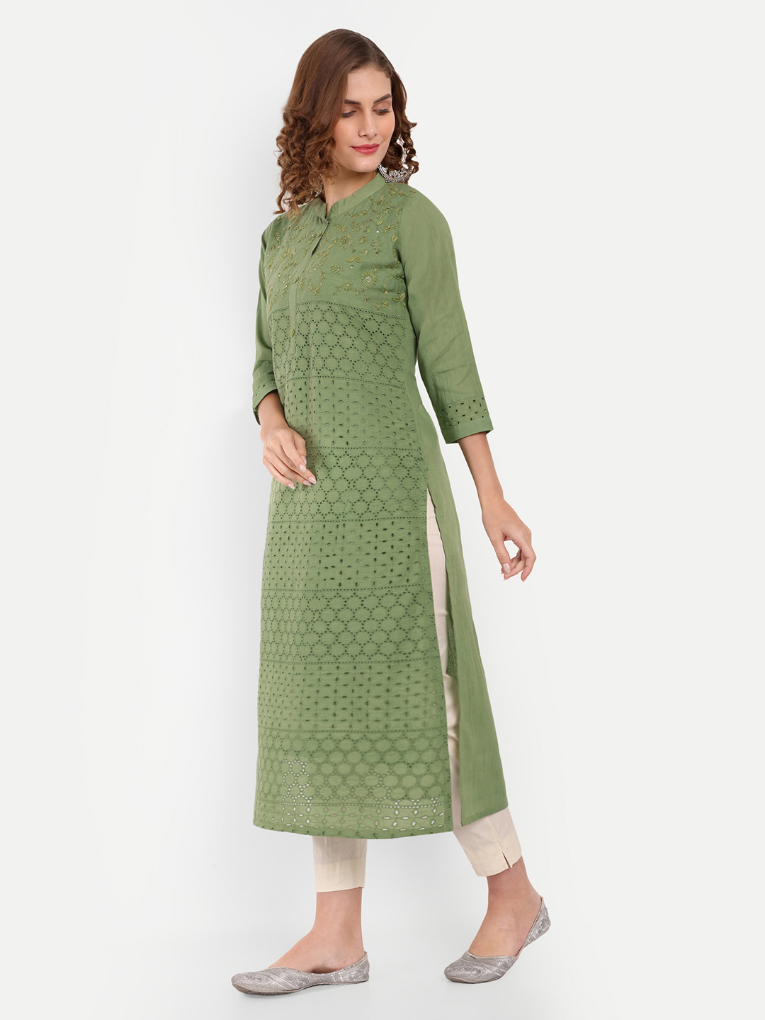 Siya Graceful Embroidered Kurti