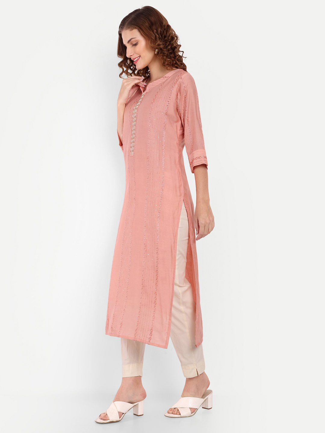 Siya Classic Thread Work Kurti