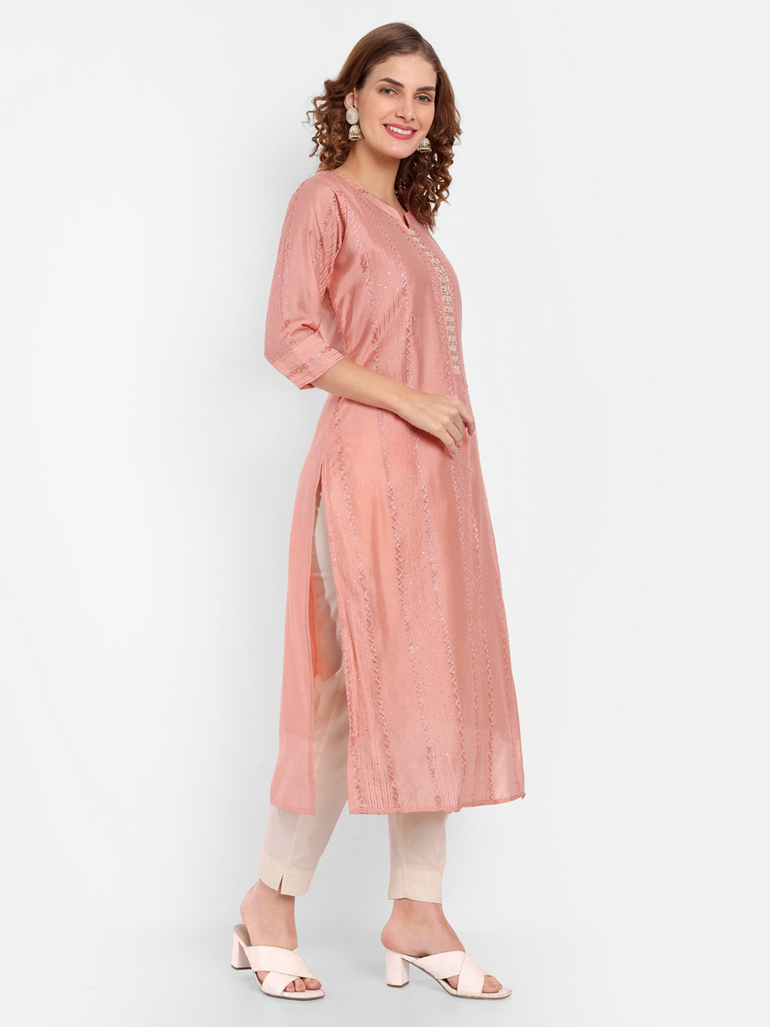 Siya Classic Thread Work Kurti