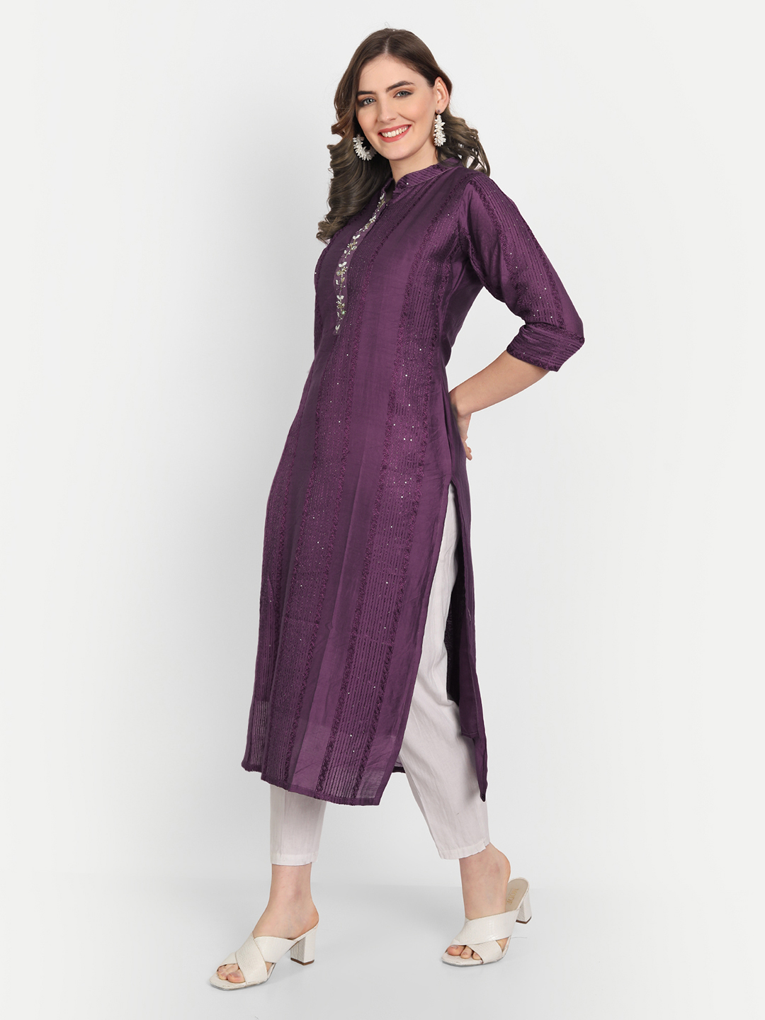 Siya Classic Thread Work Kurti