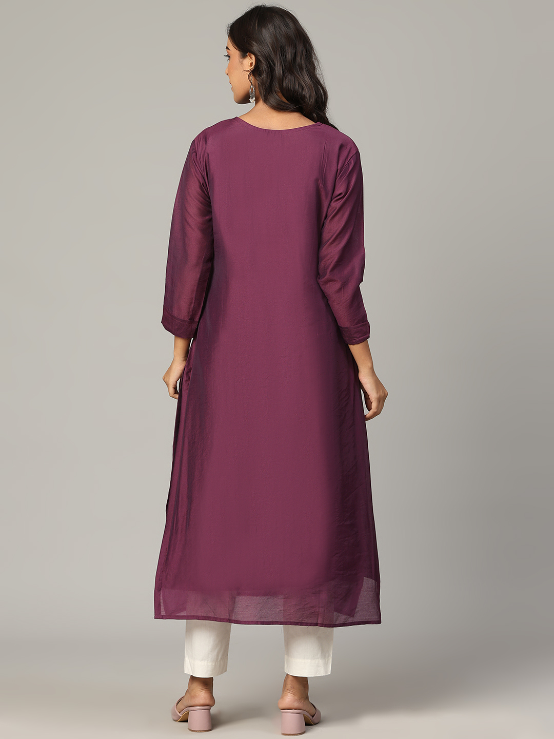 Siya Elegant Embroidered Straight Kurti