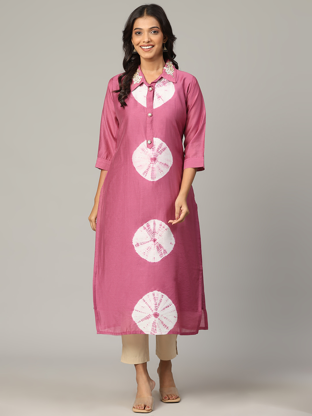 Siya Elegant Embroidered Straight Kurti
