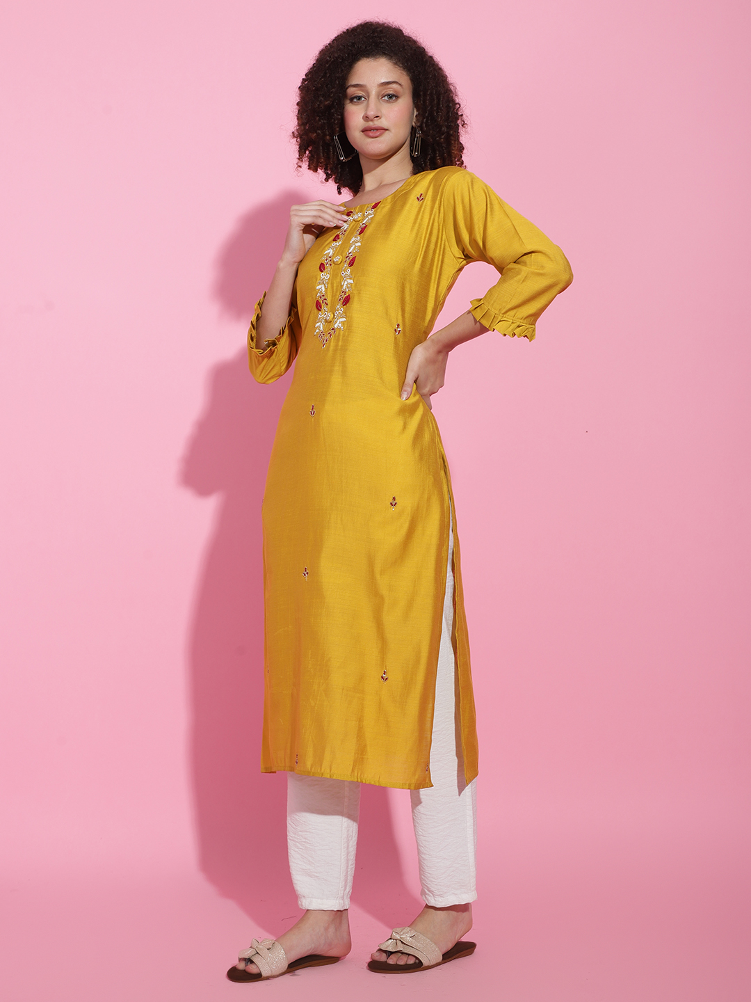 Siya Heritage Thread Work Straight Kurti
